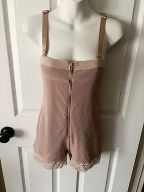 Women's  Tan Shapewear Tummy Control Fajas Butt Lift W/Full Zipper/ Hooks Sz XL